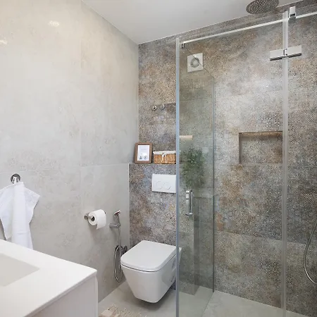 Villa Eman Pula