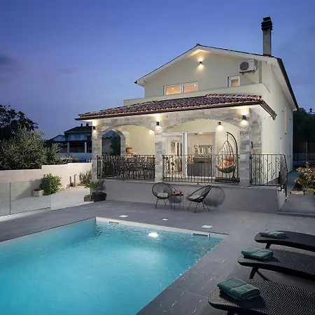 Villa Eman